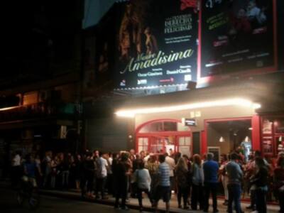 La obra 'Madre amadísima de Santiago Escalante comienza su segunda temporada en el Teatro Buenos Aires de la capital argentina