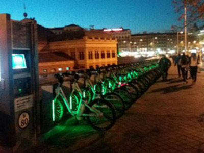 Madrid innova en los parkings de bicis.