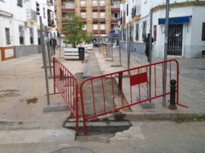 Obras en la calle Ánimas en Los Remedios
