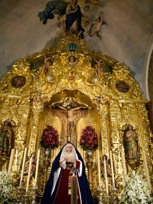 La madre de Dios  vestida de Hebrea en cuaresma.