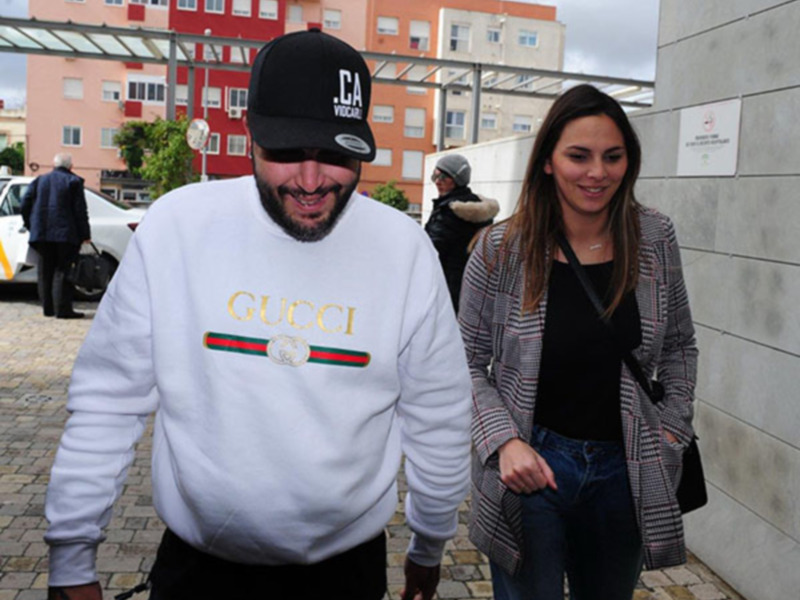 Kiko Rivera y su mujer, Irene Rosales, acudieron a conocer a su sobrino, el primero varón, Cayetano.