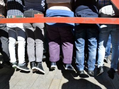 Por el barrio de la Costanilla ensayaron  los costaleros de la Hermandad del Cristo de Burgos.