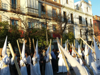 La Candelaria congregó a miles de personas entorno a su recorrido