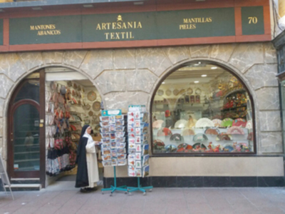 Domingo 8 de abril abren numerosas tiendas en el centro de Sevilla