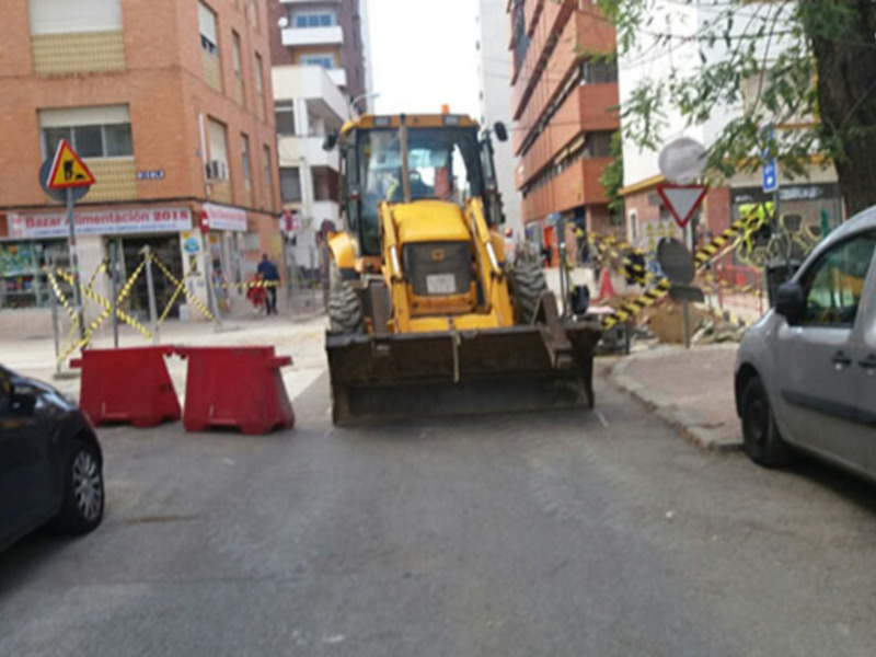 Continúan las obras de la red de saneamiento en Los Remedios