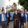Solemne traslado al altar de cultos, por el compás del convento de la Iglesia conventual de los Capuchino de la Pastora de Las Almas Coronada.