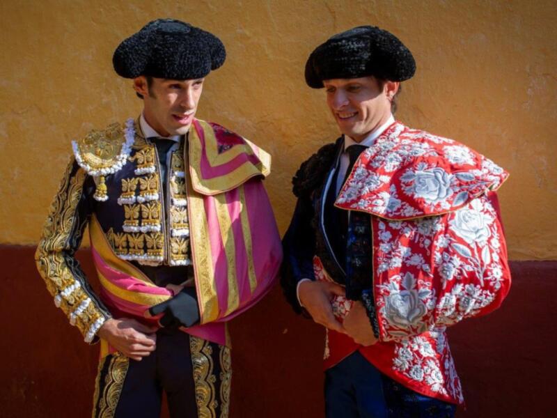 El joven torero Andrés Roca Rey triunfó en la Feria de Jerez en la tarde en la que compartió cartel con El Juli y Talavante.