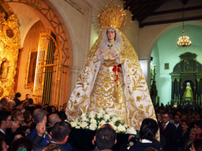 Subida  de los titulares de la Hermandad de la Vera-cruz, con motivo de sus cultos anuales.