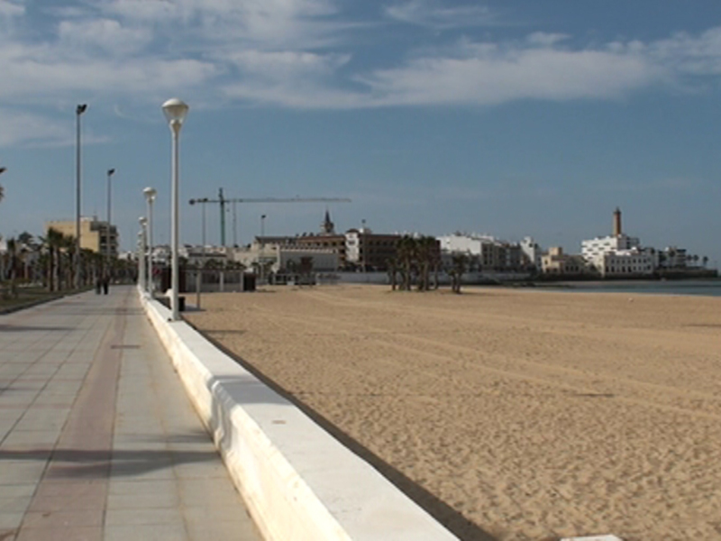 El delegado de Playas anuncia que las playas ya están preparadas al 70% y que continúan los trabajos con Costas para la puesta a punto definitiva