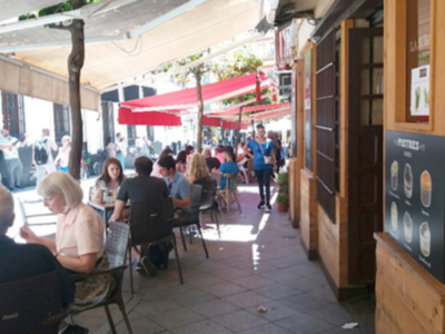 Toldos, veladores, árboles