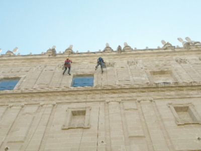 Escaladores en la Catedral de Sevilla