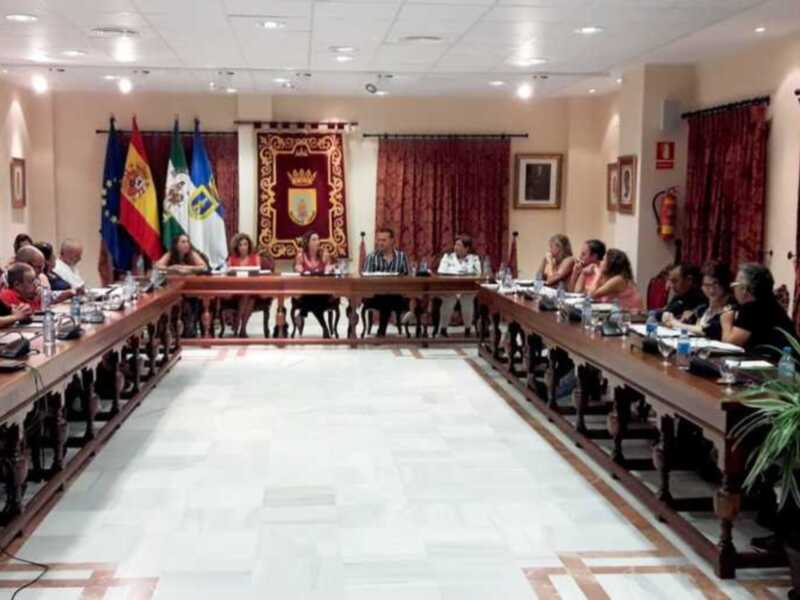 El Pleno ordinario del mes de septiembre aprueba todos los seis puntos debatidos, cinco de ellos por unanimidad