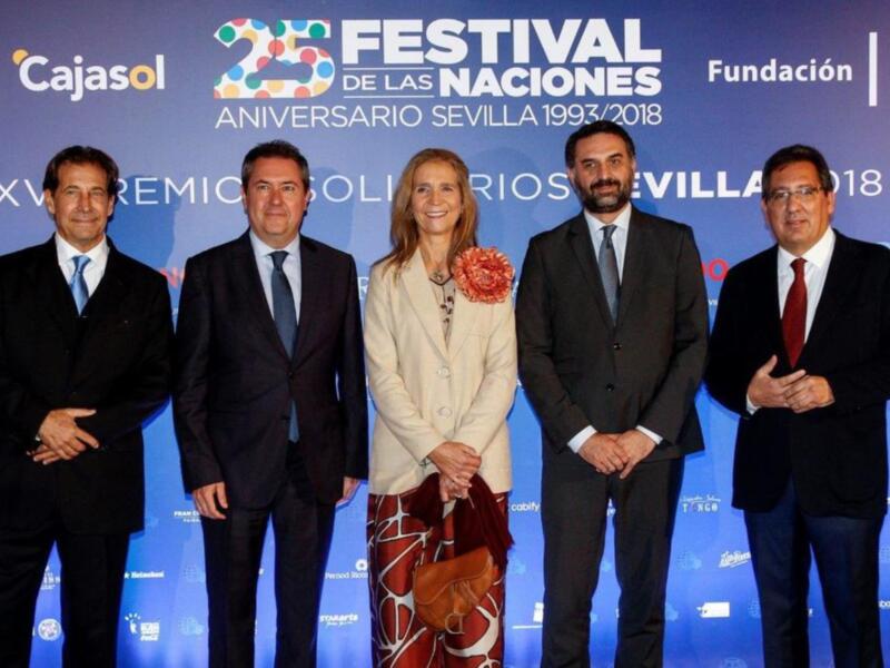 El Festival de las Naciones de Sevilla celebró el martes 23 de octubre la entrega de sus XV Premios Solidarios en el Real Alcázar de Sevilla.