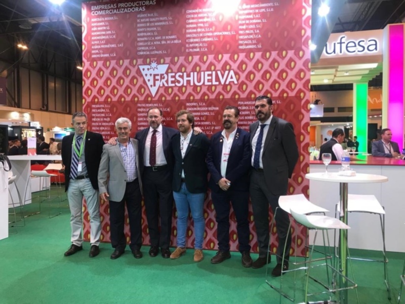 El presidente de Caja Rural del Sur, José Luis García Palacios, destaca la fortaleza del sector hortofrutícola andaluz exhibida en Fruit Attraction