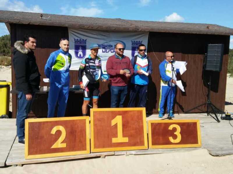 José Daniel Borregó se impone con claridad en la novena edición del Duatlón Cros Playas de Chipiona donde brilla el local Javi Bernal