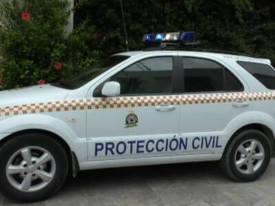 Protección Civil de Chipiona comienza cambiar a color azul las luces de emergencia de sus vehículos como establece la nueva regulación