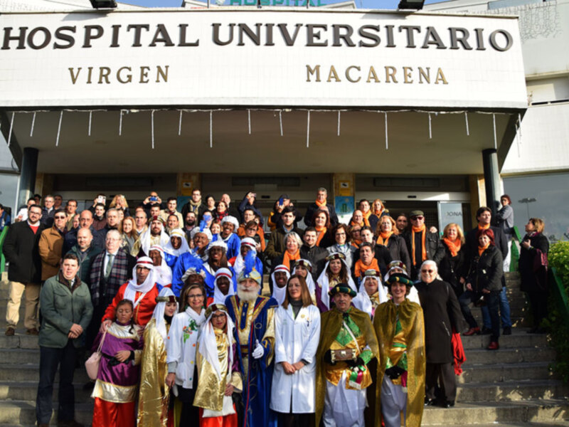 El Cartero Real visitó el hospital Virgen Macarena.