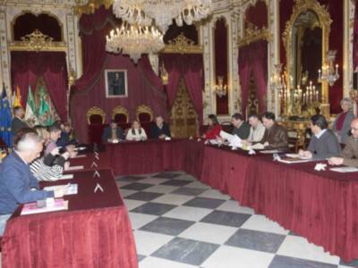 Diputación y 18 pequeños municipios(Chipiona entre ellos) firman el convenio que hará posible la adquisición de 22 vehículos eléctricos