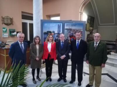 Presentación de la exposición fotográfica "Como el Puerto De Sevilla, ninguno" a cargo de D. Manuel Gracia Navarro