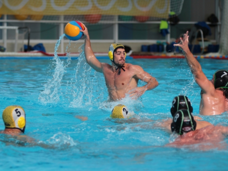 El Waterpolo Sevilla-Grupo Ceres araña un punto de oro en el duelo andaluz