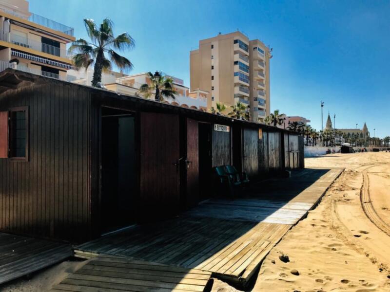 Chipiona abre hoy la temporada media de playas para atender la afluencia de visitantes en Semana Santa