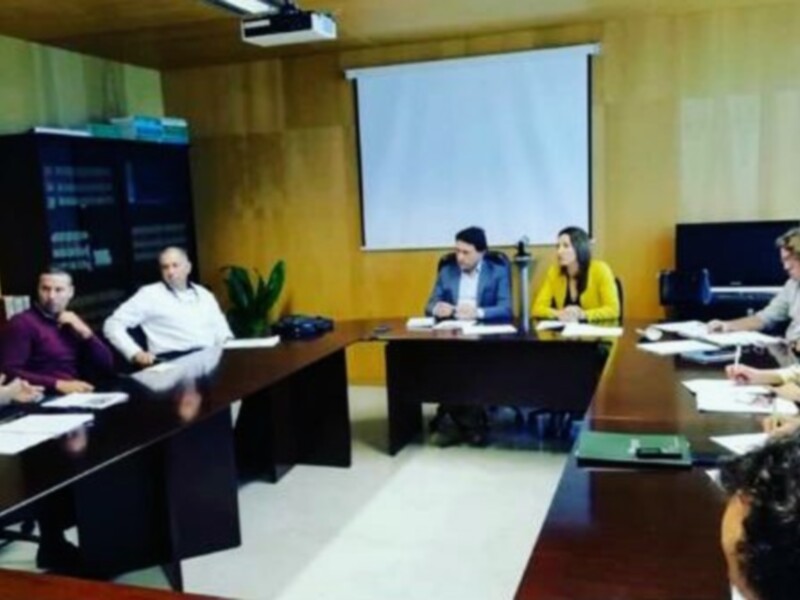 La Alcaldesa y la delegada de Agricultura estudian con el Delegado Territorial  acciones técnicas que den solución al problema del nivel del acuífero