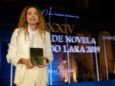 Ángela Becerra, ganadora del Premio Fernando Lara 2019