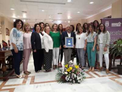 El Ayuntamiento de Chipiona hace entrega del Distintivo de Igualdad a la empresa Guardería Pepita Pérez