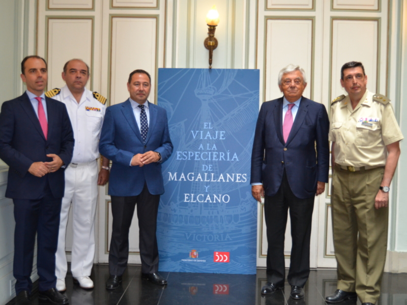La Fundación Cámara de Comercio de Sevilla acoge la  exposición fotográfica  “El viaje a la Especiería de Magallanes y Elcano” organizada por el Minis