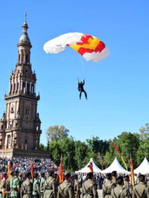 Sevilla acoge la jura de Bandera