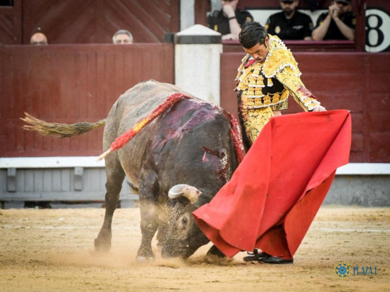 Emilio de Justo y la humillación del sexto, oreja de peso en Madrid