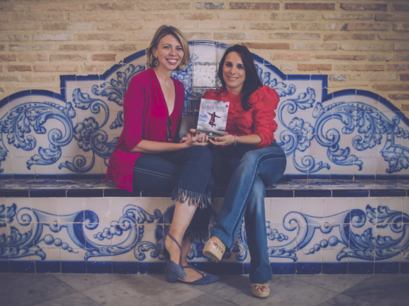 Marina Bernal y Anónimos Infinitos  en la Feria del Libro de Jerez en los Claustros Santo Doming