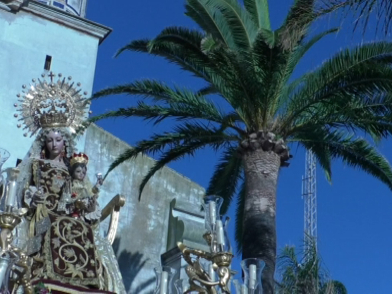Llamamiento a colaborar la tarde del lunes 15 de julio en la confección de la alfombra de sal de la Virgen del Carmen en la calle El Barrio