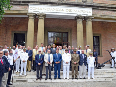 La Comandancia Naval de Sevilla en el acto por los caídos de la Armada en 1898