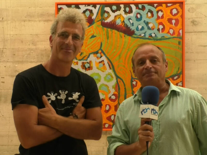 Alfredo Zarazaga revisa otras etapas creativas con una exposición en la sala del Centro Cultural de Costa Ballena