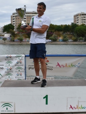 El Club Náutico Sevilla, campeón del Andaluz de barcos combinados de piragüismo