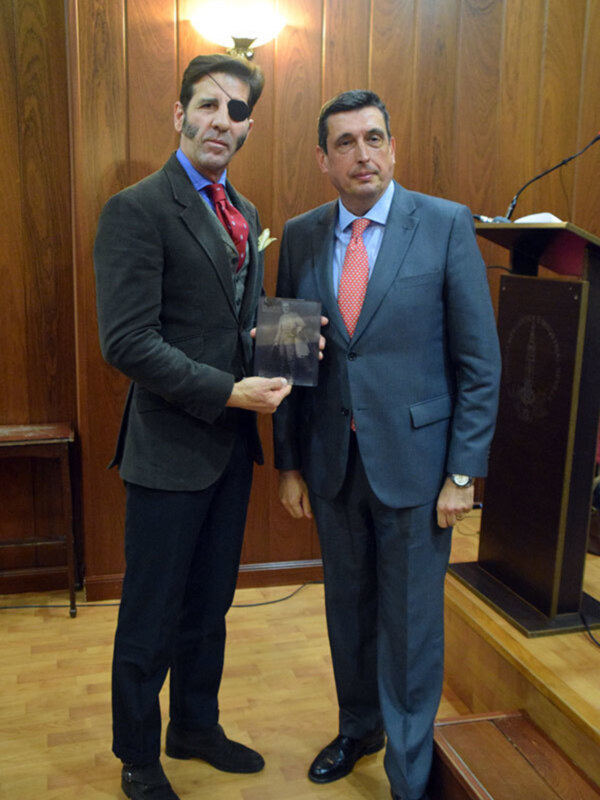 Juan José Padilla recogió el premio a la mejor carrera taurina