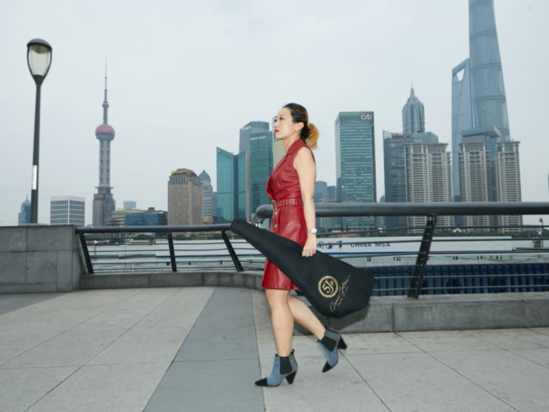 Cinco Jotas exporta el primer jamón con hueso a China
