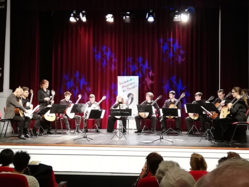 Juventudes Musicales organiza un concierto de Navidad de la Jóven Orquesta de Guitarras de Juventudes Musicales de Sevilla para el próximo viernes