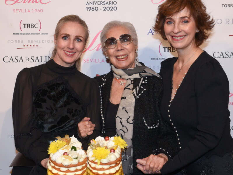Lina, cumple 60 años diseñando, con un espléndido desfile