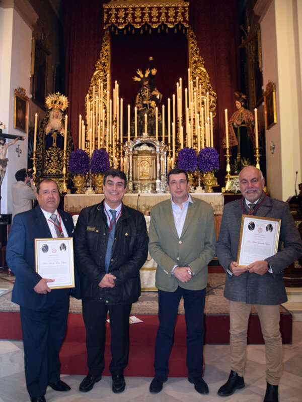 La Hermandad de San Isidoro festeja a los hermanos que cumplieron sus Bodas de Oro y Platino con su corporación