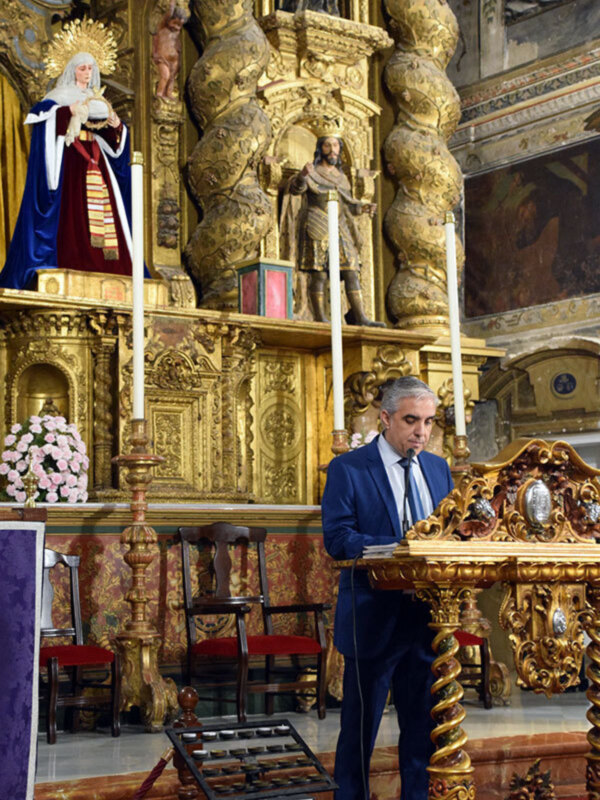 Una Foto de la Virgen del Subterráneo en el Cartel de la Tertulia la  “El costero”