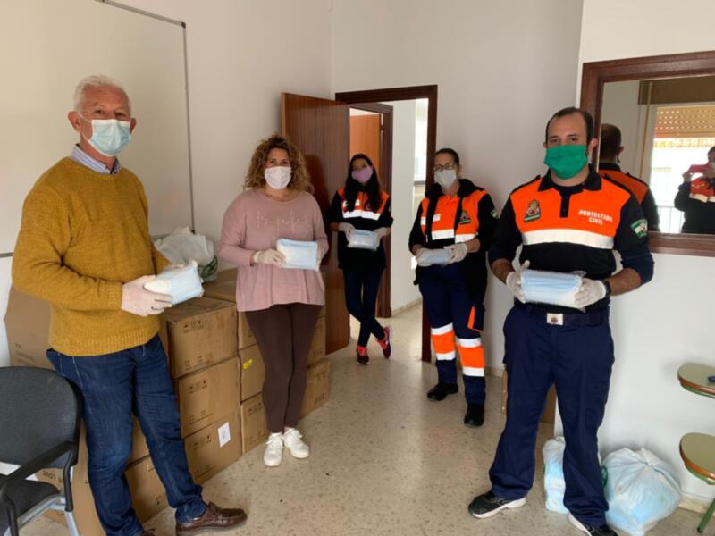 Chipiona recibe 36.000 mascarillas para repartir entre los usuarios de la Ley de Dependencia, Ayuda a Domicilio y población general