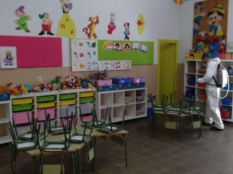 Los centros educativos de Chipiona abrirán la próxima semana para la escolarización y otros trámites administrativos