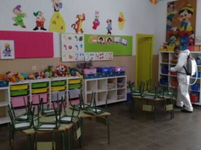 Los centros educativos de Chipiona abrirán la próxima semana para la escolarización y otros trámites administrativos