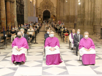 Funeral en recuerdo y homenaje a las víctimas del coronavirus en la Catedral Sevillana.