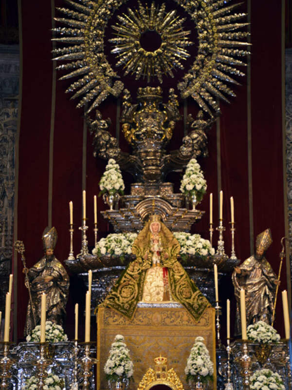 Cultos de Novena  a la Patrona de Sevilla y su Archidiócesis, la Virgen de los Reyes.