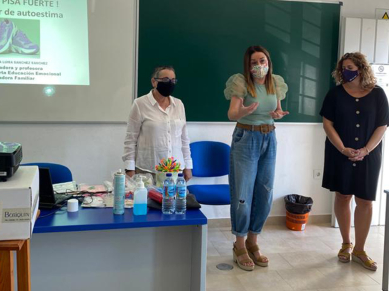 Igualdad imparte el taller de autoestima 'Pisando Fuerte' a través de la Asociación de Mujeres Rurales de Cádiz 