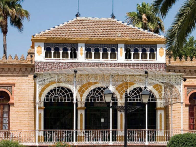El Acuartelamiento Aéreo de Tablada, en su compromiso de fortalecer sus vínculos con la ciudadanía sevillana