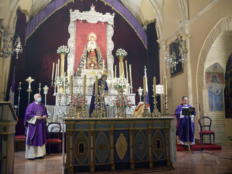Alcalá del Río rinde cultos a la Virgen de la Esperanza